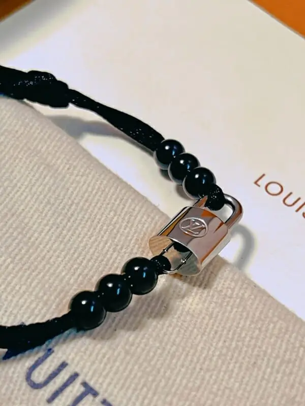 louis vuitton lv bracelets s_12242a44